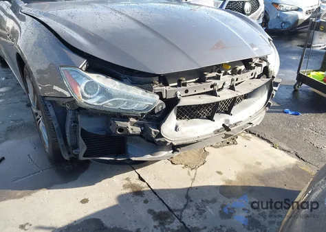 2018 Maserati Ghibli z USA, uszkodzony, nr VIN ZAM57XSA6J1304912